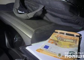 Житель Чортківського району намагався “відмазати” п’яного друга від поліції