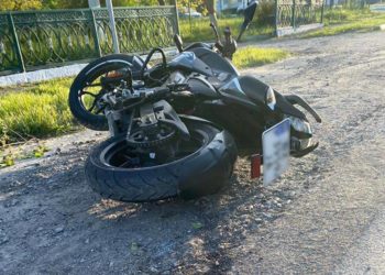 У Гусятині 17-річний мотоцикліст врізався в автобус