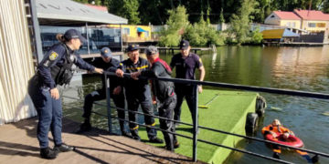 рятувальники