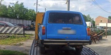 евакуація автівки у Тернополі