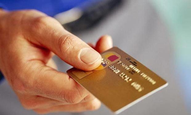 викрав банківську картку