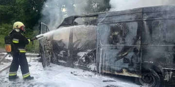 згоріла автівка