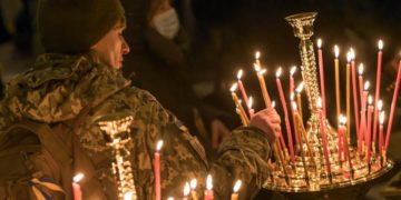 свічки храм