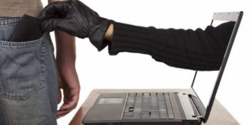 Жінка через фішингове покликання втратила значну суму грошей