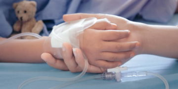 дитина в лікарні