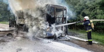 на Тернопільщині вщент згорів автобус