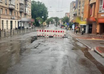 негода пошкодила дорогу у Тернополі
