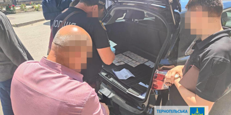 На Тернопільщині затримали хабарника
