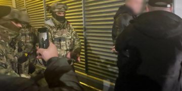 У Тернополі викрили "схему" незаконного переправляння чоловіків за кордон