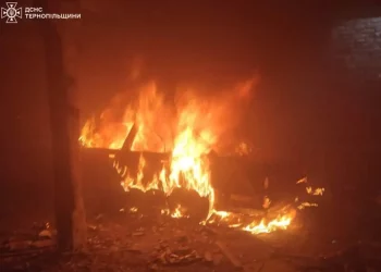 На Тернопільщині згоріла автівка