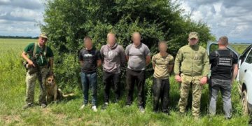 чоловіки намагалися незаконно перетнути кордон