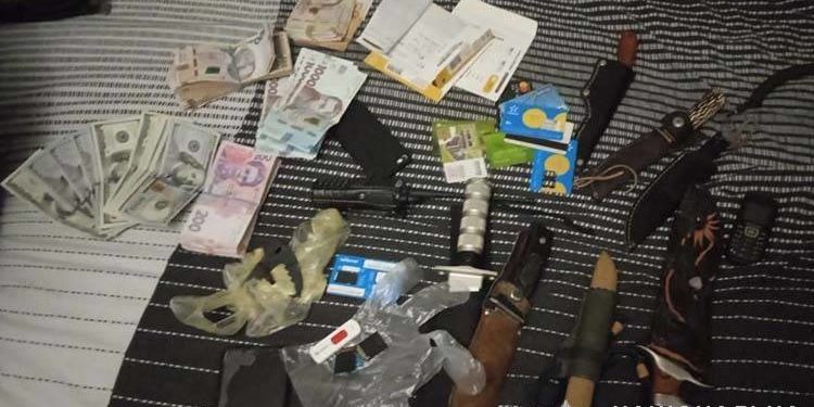 На Тернопільщині затримали групу людей, які вибивали неіснуючі борги