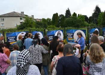 в Ланівцях відкрили алею пам'яті