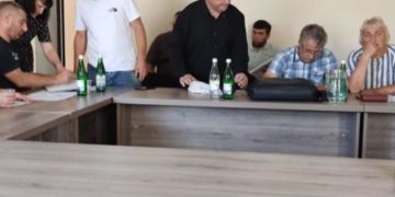 Депутати в Микулинцях проголосували за забруднення річки Серет