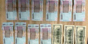 крадіжка грошей у закладі харчування