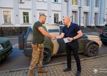 На передову вирушив позашляховик, який купили працівники міської ради та депутати, – Сергій Надал