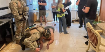 Ошукали військових на 46 млн грн: Нацполіція спільно з молдавськими колегами викрила злочинне угруповання