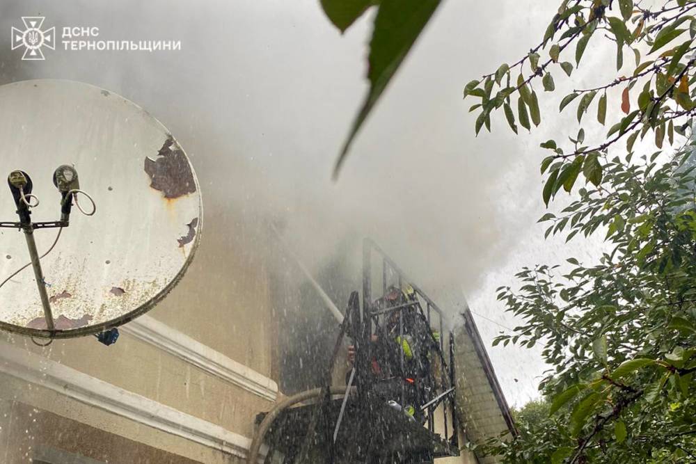 на Тернопільщині пожежа знищила будинок