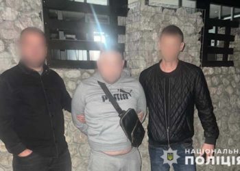 на Тернопільщині затримали чоловіків, які переправляли ухилянтів за кордон