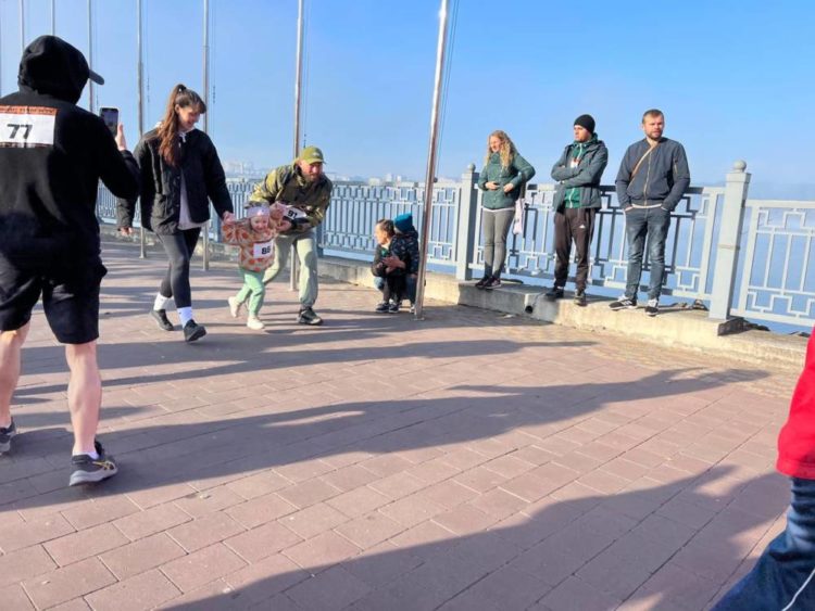 Благодійний забіг пам’яті Віктора Ведмедя Пасічника об’єднав Україну і світ