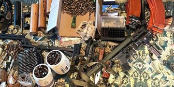 на Тернопільщині викрили злочинну групу, яка незаконно продавала зброю
