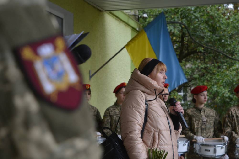 у Збаражі відкрили меморіальну таблицю загиблому Герою