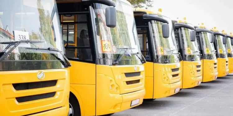 Тернопільщина отримала шкільні автобуси