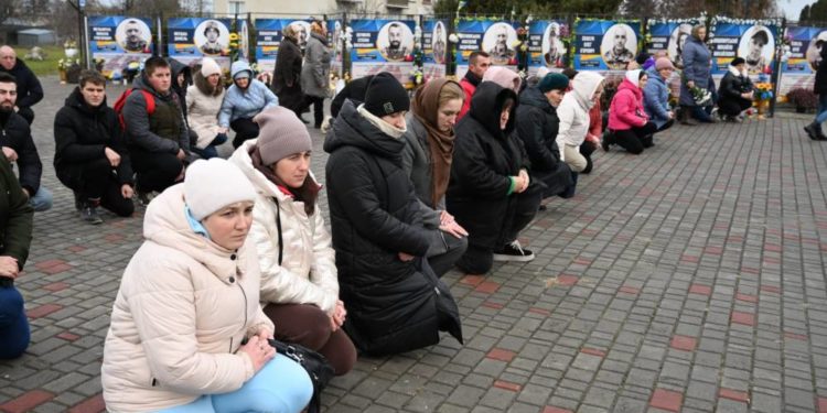 В громаді на Тернопільщині попрощалися з Героєм, який загинув на Курщині