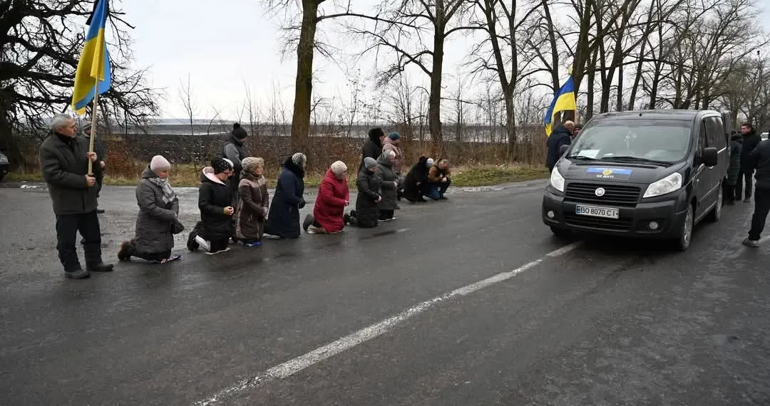 В Лановецькій громаді попрощалися із полеглим Героєм Олександром Гончаренком