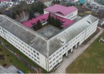 у Зборові закрили школу