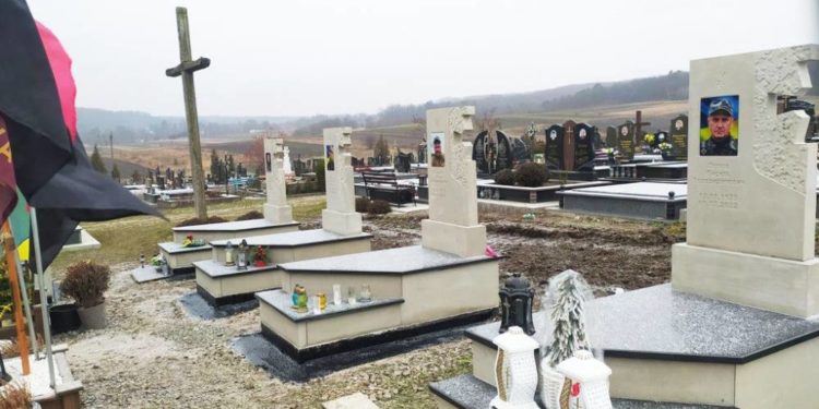 могильні плити