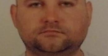 поліція розшукує чоловіка