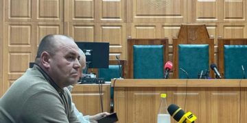 вийшов під заставу