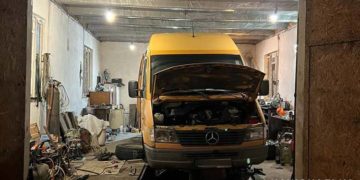 Авто вбило чоловіка