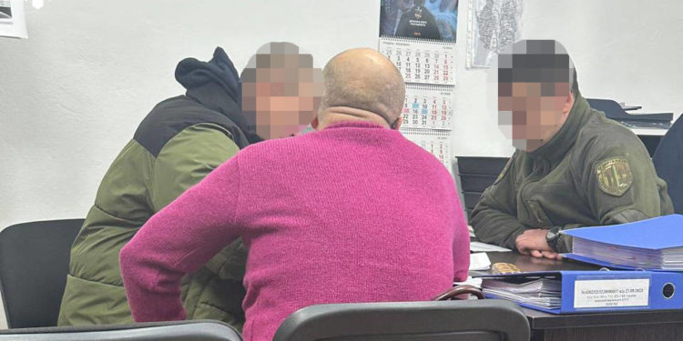 Поліція затримала військового