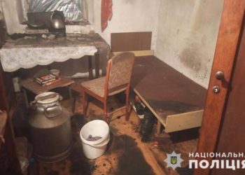 Поліція виявила мертвого чоловіка