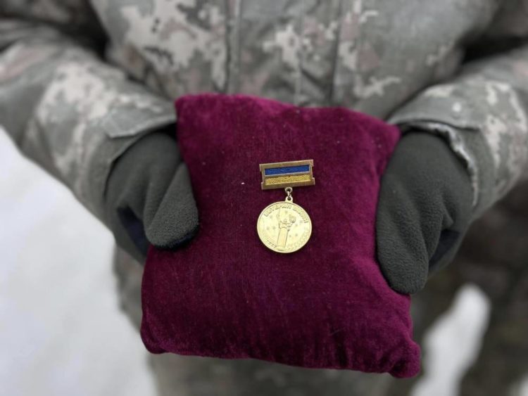 У Мишковичах на Тернопіллі попрощалися з військовим Олегом Могилою