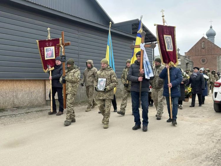 У Великій Березовиці на Тернопільщині провели в останню путь Петра Бакальця