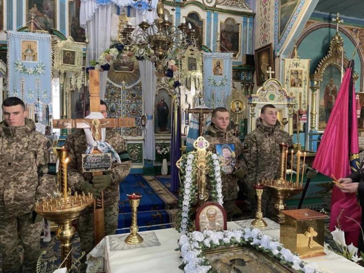 Борсуківська громада на Тернопільщині віддала шану загиблому захиснику Павлу Доценку