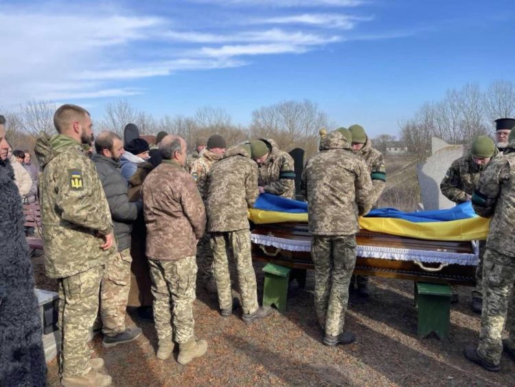 Борсуківська громада на Тернопільщині віддала шану загиблому захиснику Павлу Доценку