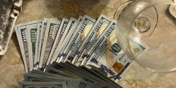 Поліція затримала на хабарі