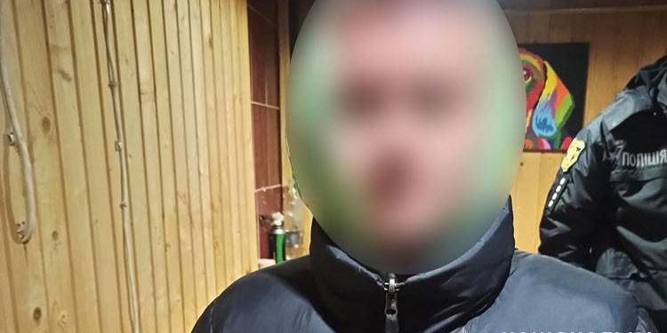 Підліток хотів вбити своїх гостей