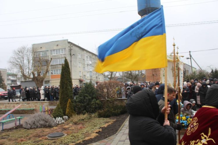 Чорні вихідні на Тернопіллі: Великогаївська громада прощається одразу з двома молодими Героями