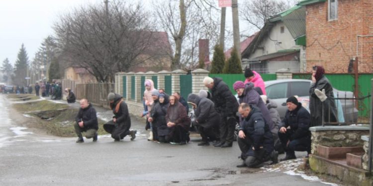 Чорні вихідні на Тернопіллі: Великогаївська громада прощається одразу з двома молодими Героями