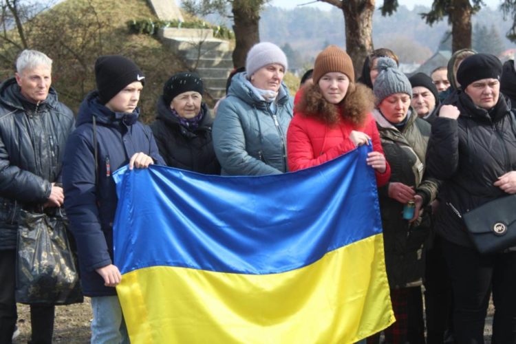 Чорні вихідні на Тернопіллі: Великогаївська громада прощається одразу з двома молодими Героями