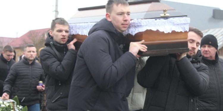 Чорні вихідні на Тернопіллі: Великогаївська громада прощається одразу з двома молодими Героями