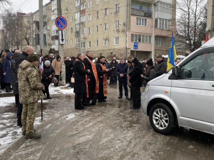 У Козівській громаді востаннє зустріли захисника Дмитра Дроздовського