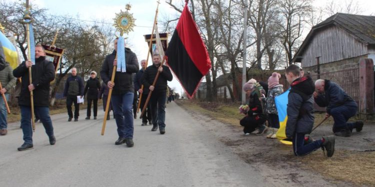 Чорні вихідні на Тернопіллі: Великогаївська громада прощається одразу з двома молодими Героями