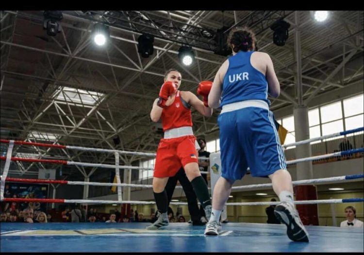 Тернопільська боксерка Каріне Айрапетян виборола «срібло» на чемпіонаті України