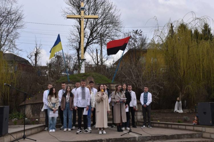На Бучаччині відкрили пам’ятні дошки Василю Мимрику та Євгенію Гнидці